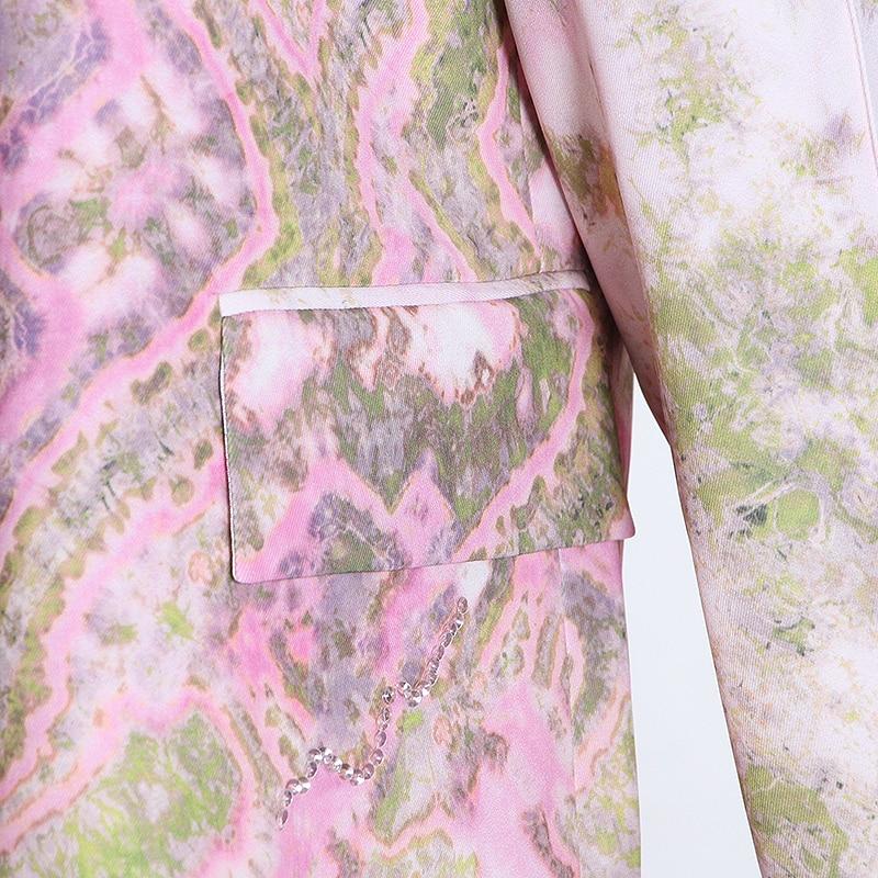Oversize lapel floral blazer