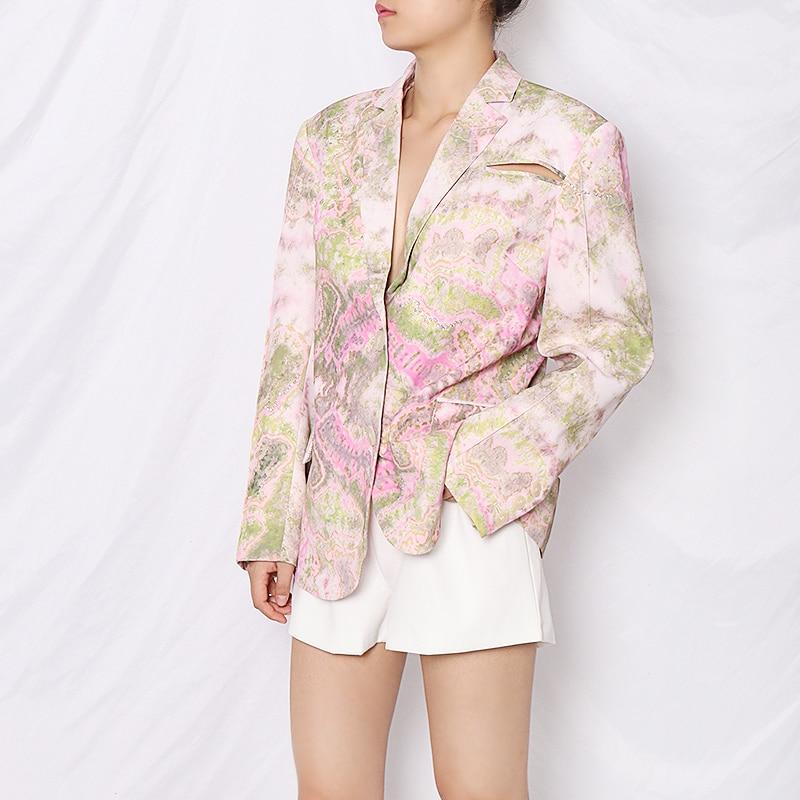 Oversize lapel floral blazer