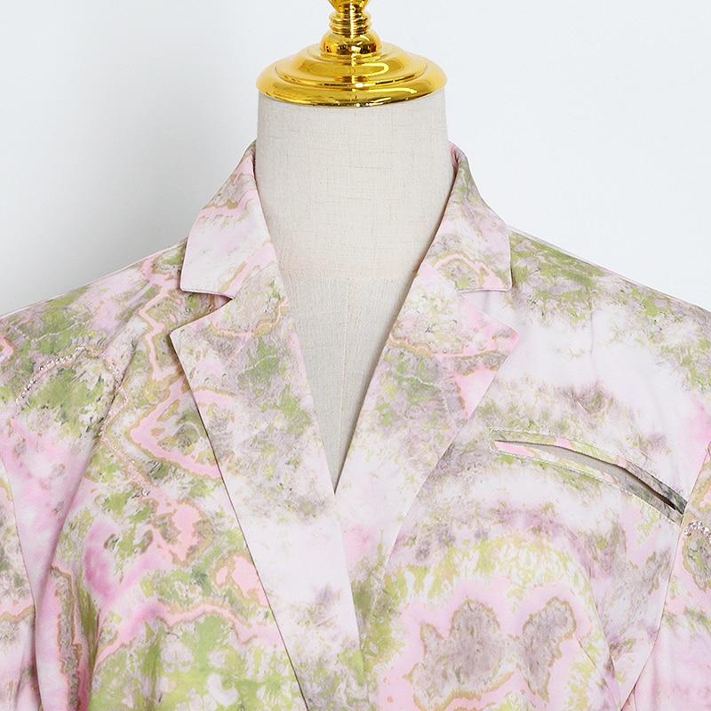 Oversize lapel floral blazer