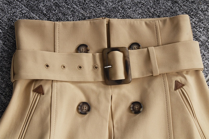 Elegant pleated belted skirt in beige