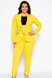 Classic pantsuit in yellow-Primetime Looks