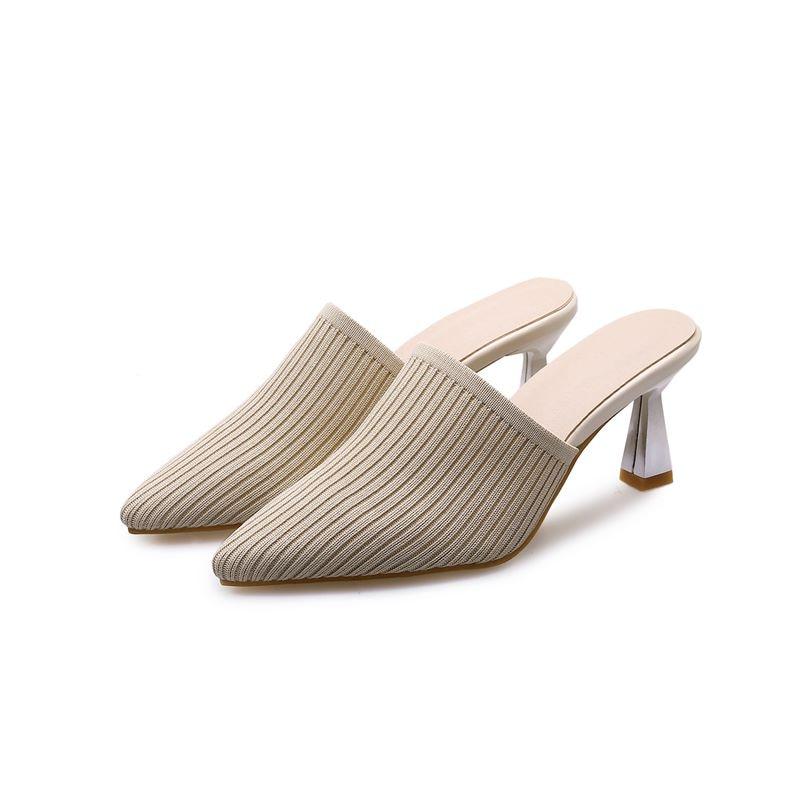 Knit type slipons in beige