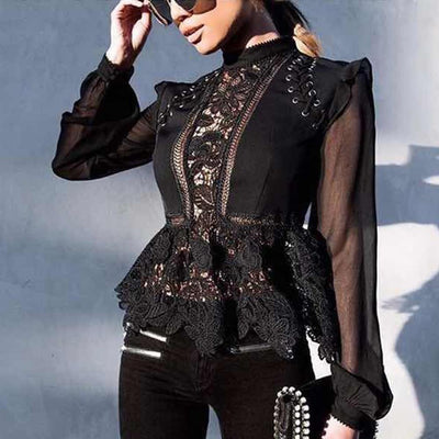 Lace ruffled blouse in black