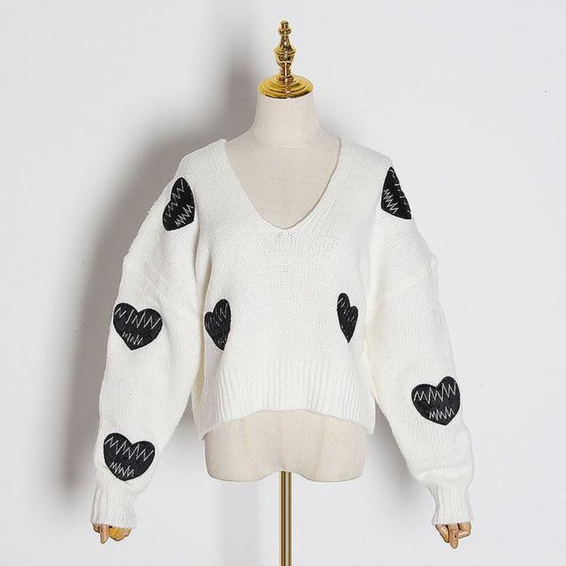 O-Neck knitted pullover with hearts