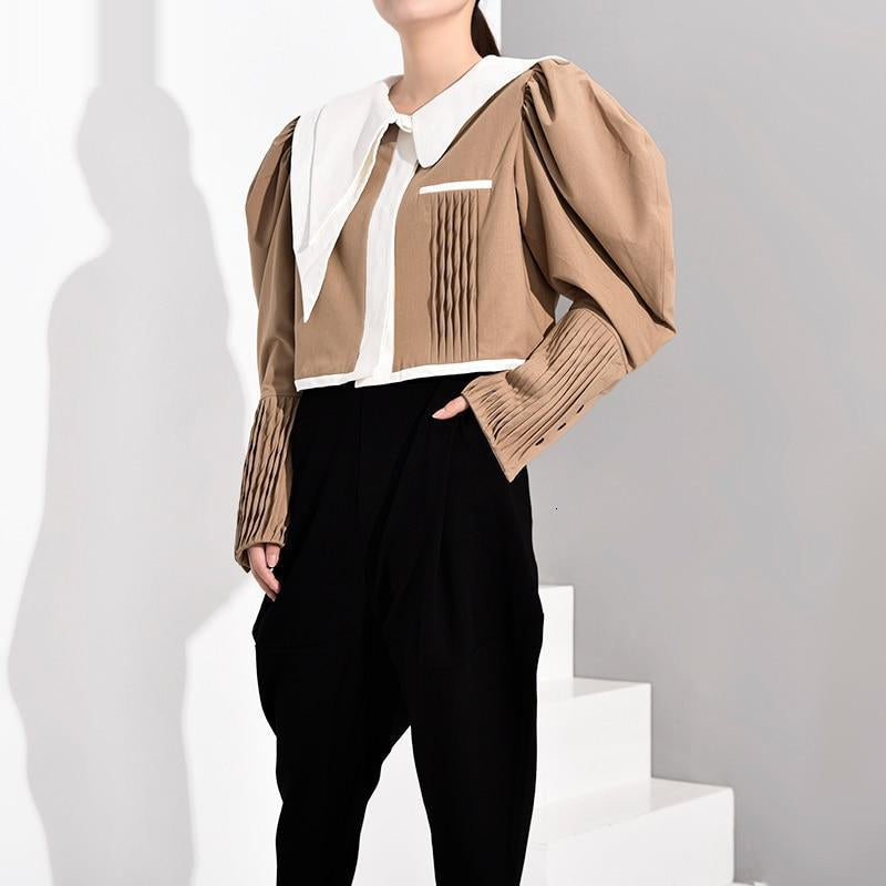 Pleated color-block short jacket