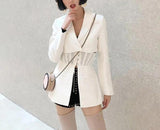 Primetime Looks-Blazer transformer in white