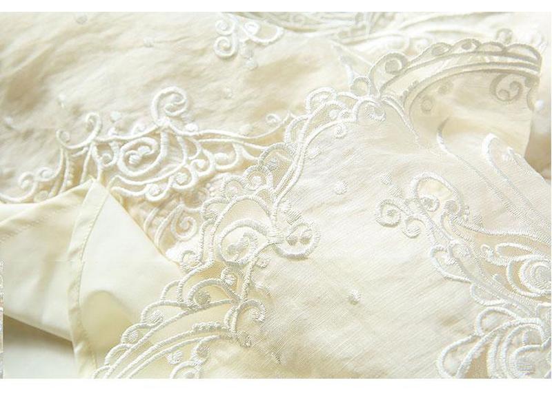 Buttoned vintage-type ivory midi dress