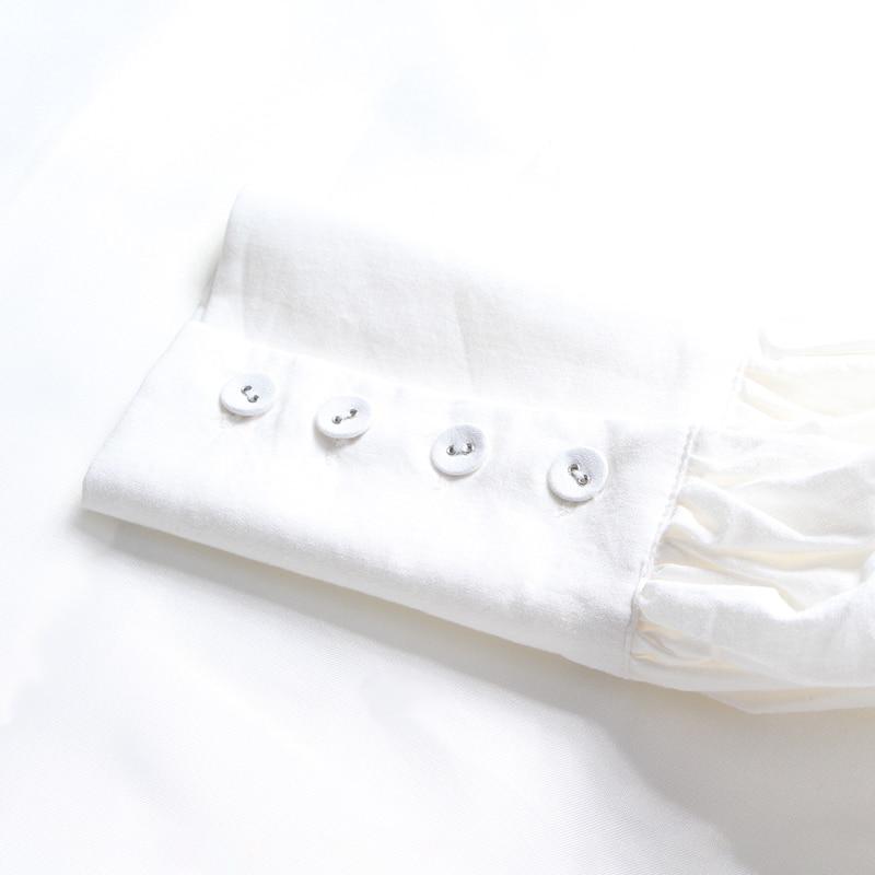 Primetime Looks-Lantern sleeve jacket and shorts set in white