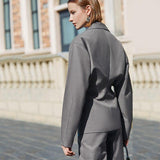 Primetime Looks-Oversize lapel blazer