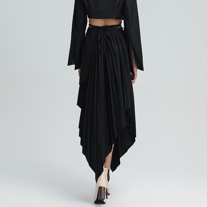 Pleated assymetrical skirt in colors