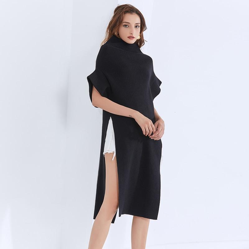 Turtleneck poncho in colors