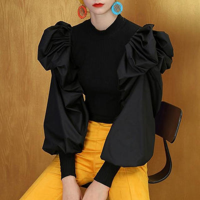 Puff sleeve knitted sweater in black