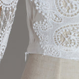 Puff-shoulders lace crop top